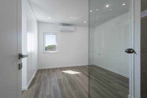 Fantástica Moradia T3 Renovada - A Apenas Minutos da Praia e Praça, Vale do Lobo