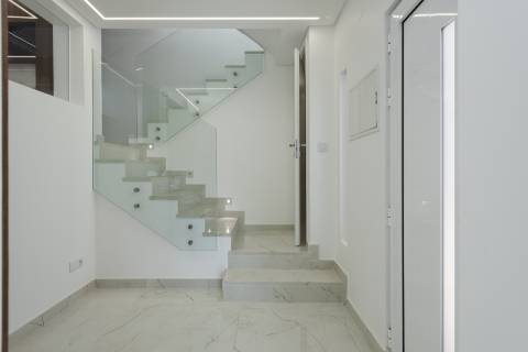 Fantástica Moradia T3 Renovada - A Apenas Minutos da Praia e Praça, Vale do Lobo