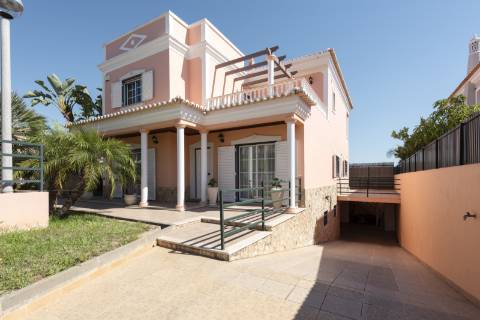 Moradia tradicional V3 +1 - Montenegro