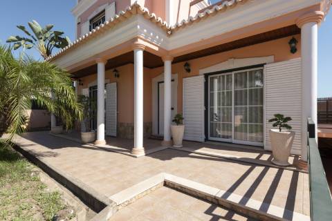 Moradia tradicional V3 +1 - Montenegro