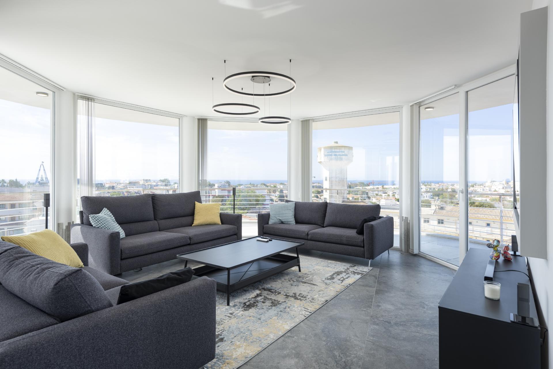 Penthouse T2+1 em Albufeira com vista panorâmica para o mar