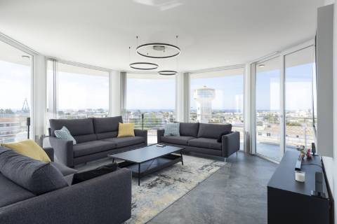 Penthouse T2+1 em Albufeira com vista panorâmica para o mar