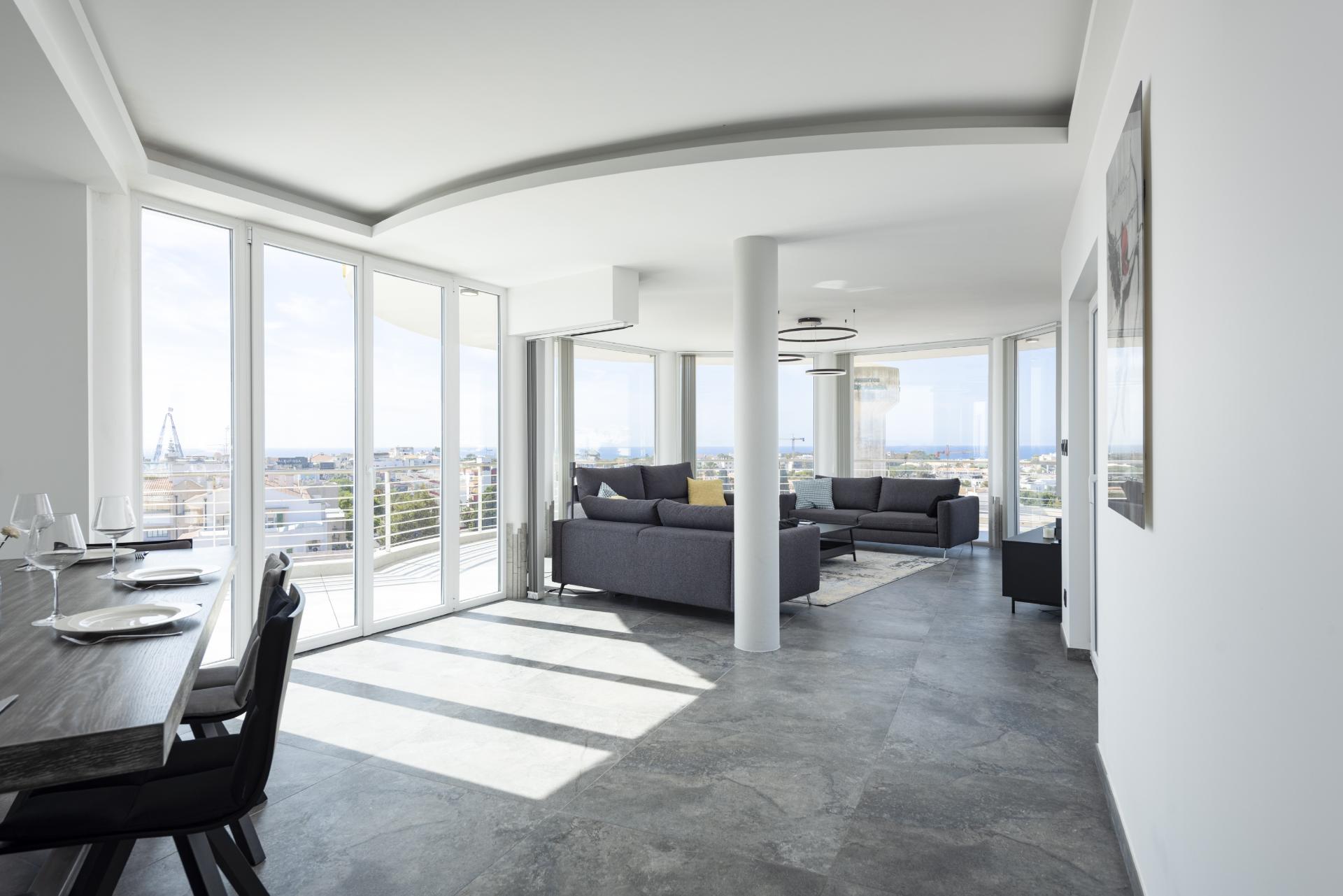 Penthouse T2+1 em Albufeira com vista panorâmica para o mar