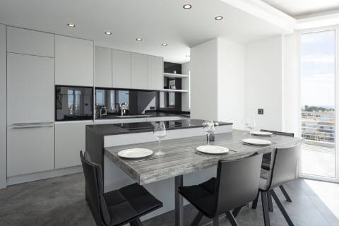 Penthouse T2+1 em Albufeira com vista panorâmica para o mar