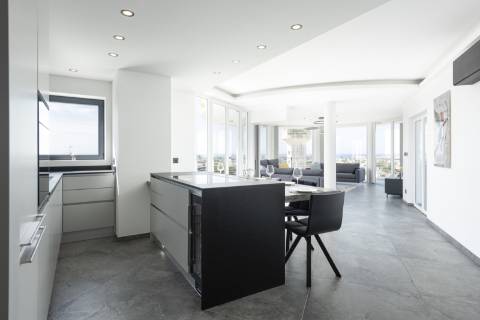 Penthouse T2+1 em Albufeira com vista panorâmica para o mar