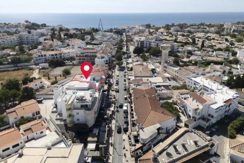 Penthouse T2+1 em Albufeira com vista panorâmica para o mar