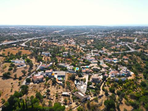 Terreno com ruína - Loulé