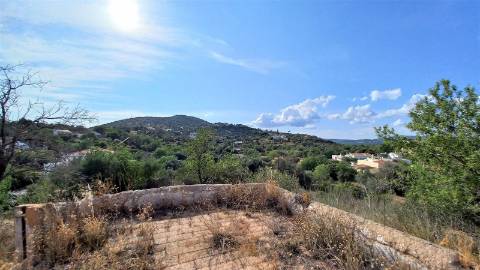 Terreno com ruína - Loulé