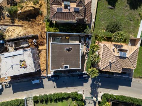 Moradia Contemporânea em fase final de construção - Loulé