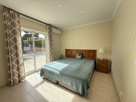 Moradia V4 - Almancil, arrendamento anual