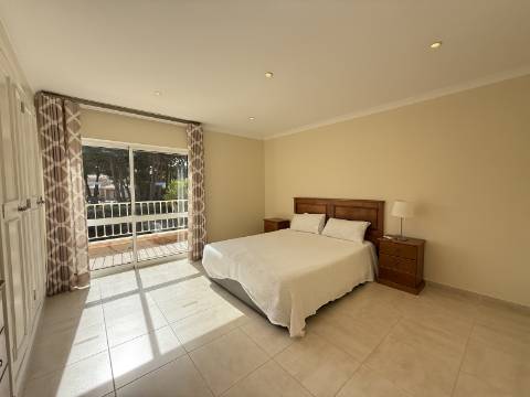 Moradia V4 - Almancil, arrendamento anual