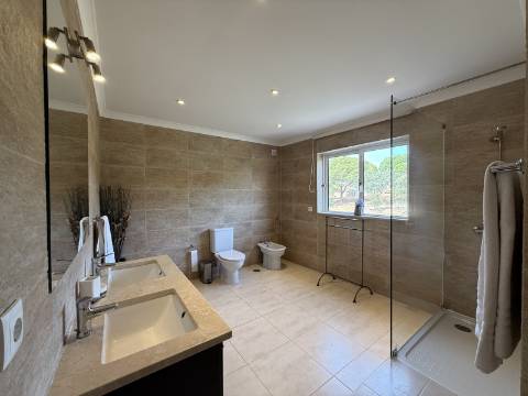 Moradia V4 - Almancil, arrendamento anual