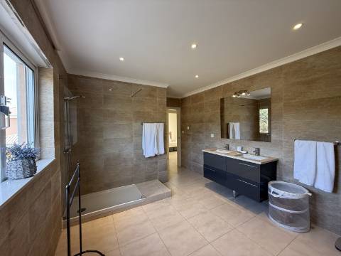 Moradia V4 - Almancil, arrendamento anual