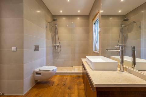 Elegante Moradia T4 com Piscina Privada e Jardim no The Crest, Almancil