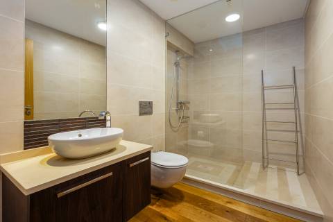 Elegante Moradia T4 com Piscina Privada e Jardim no The Crest, Almancil