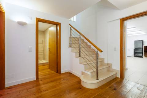 Elegante Moradia T4 com Piscina Privada e Jardim no The Crest, Almancil