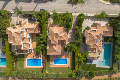 Elegante Moradia T4 com Piscina Privada e Jardim no The Crest, Almancil