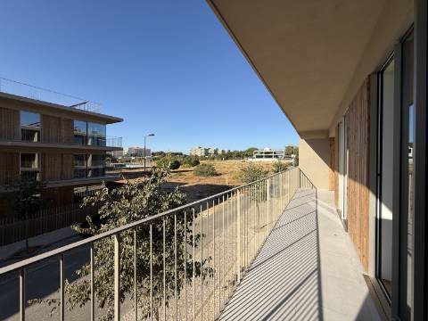 Arrendamento anual : Apartamento T2 em condomínio de prestígio - Quarteira