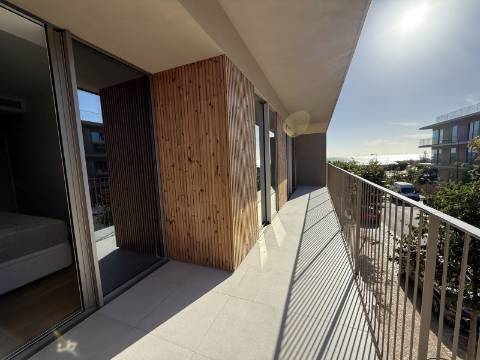 Arrendamento anual : Apartamento T2 em condomínio de prestígio - Quarteira