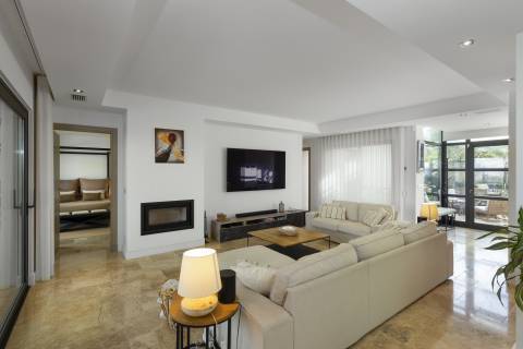 Moradia de Luxo V4 - Primeira Linha da Ria Formosa, Faro