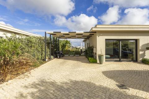 Moradia de Luxo V4 - Primeira Linha da Ria Formosa, Faro