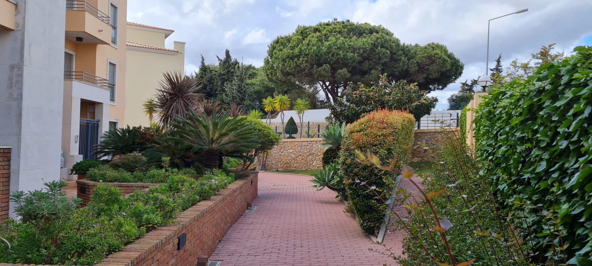 Magnifico Apartamento T1- Olhos d'Água - Albufeira para arrendamento ao Ano.