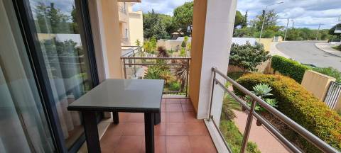 Magnifico Apartamento T1- Olhos d'Água - Albufeira para arrendamento ao Ano.