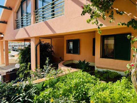 Oportunidade Excecional - Apartamento T2 na Primeira Linha da Marina de Vilamoura