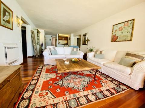 Oportunidade Excecional - Apartamento T2 na Primeira Linha da Marina de Vilamoura