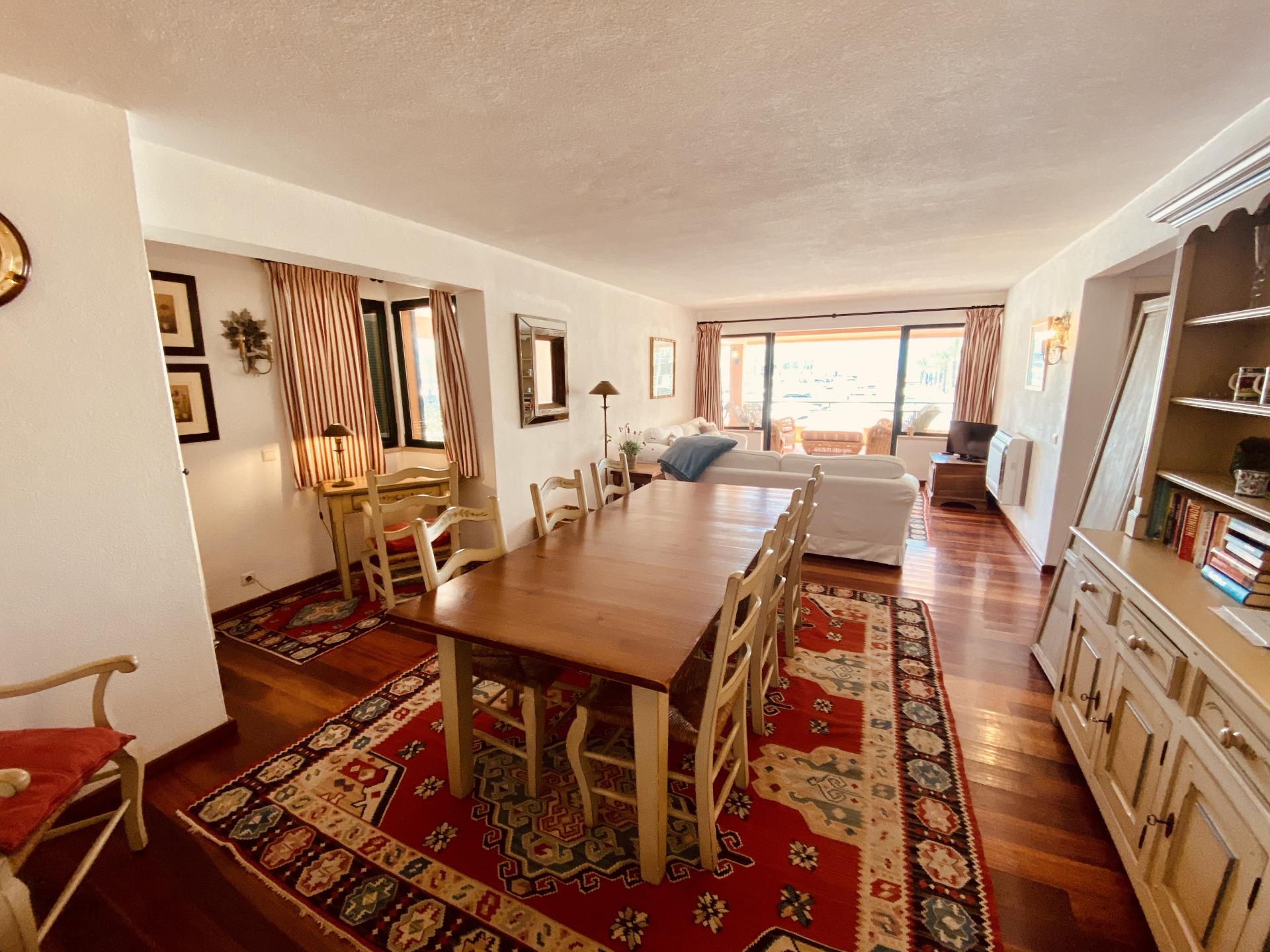 Oportunidade Excecional - Apartamento T2 na Primeira Linha da Marina de Vilamoura