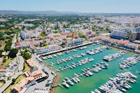 Oportunidade Excecional - Apartamento T2 na Primeira Linha da Marina de Vilamoura