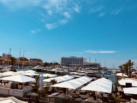 Oportunidade Excecional - Apartamento T2 na Primeira Linha da Marina de Vilamoura