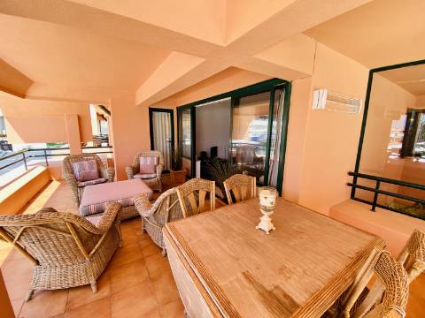 Oportunidade Excecional - Apartamento T2 na Primeira Linha da Marina de Vilamoura