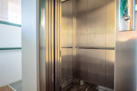 Oportunidade Excecional - Apartamento T2 na Primeira Linha da Marina de Vilamoura