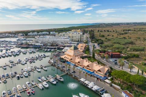 Oportunidade Excecional - Apartamento T2 na Primeira Linha da Marina de Vilamoura
