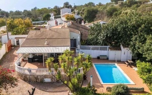 Casa Geminada com piscina privada - Boliqueime