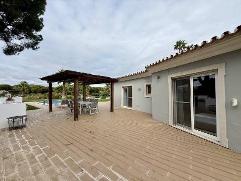 Moradia V4 - Almancil, arrendamento anual