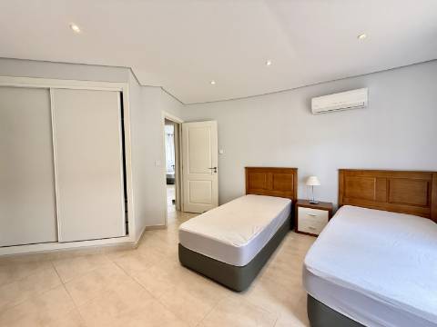 Moradia V4 - Almancil, arrendamento anual