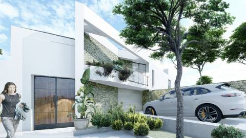 Terreno com ruína - Santa Barbara de Nexe