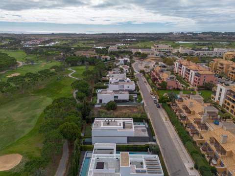 Terreno com Projeto Aprovado junto ao Golfe Vilamoura