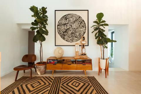 Quinta renovada com muito bom gosto à alguns passos da praia