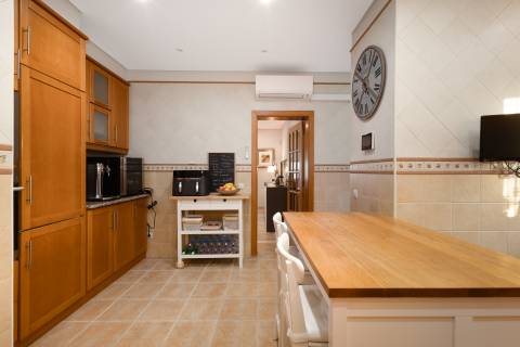 Moradia V3+1 com piscina privada, localização privilegiada - Vilamoura