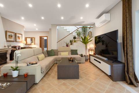 Moradia V3+1 com piscina privada, localização privilegiada - Vilamoura