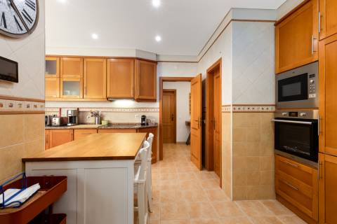 Moradia V3+1 com piscina privada, localização privilegiada - Vilamoura