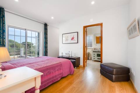 Moradia V3+1 com piscina privada, localização privilegiada - Vilamoura