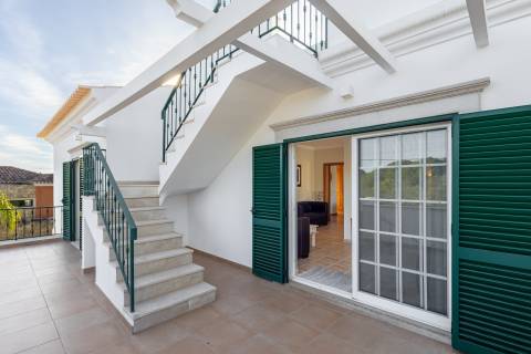 Moradia V3+1 com piscina privada, localização privilegiada - Vilamoura