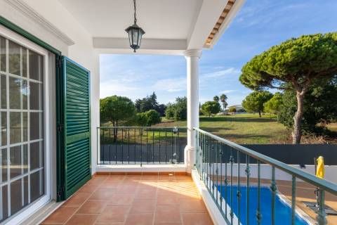 Moradia V3+1 com piscina privada, localização privilegiada - Vilamoura