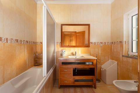 Moradia V3+1 com piscina privada, localização privilegiada - Vilamoura