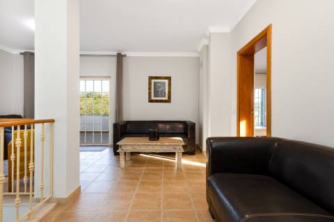 Moradia V3+1 com piscina privada, localização privilegiada - Vilamoura