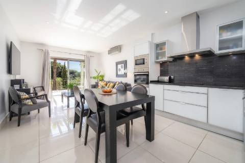 Magnífico apartamento T2 - Pine Hills